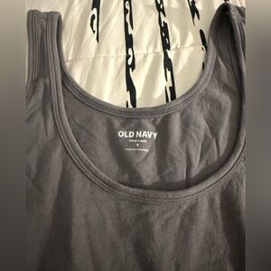 Old Navy First-Layer Scoop-Neck Tank Top | Small